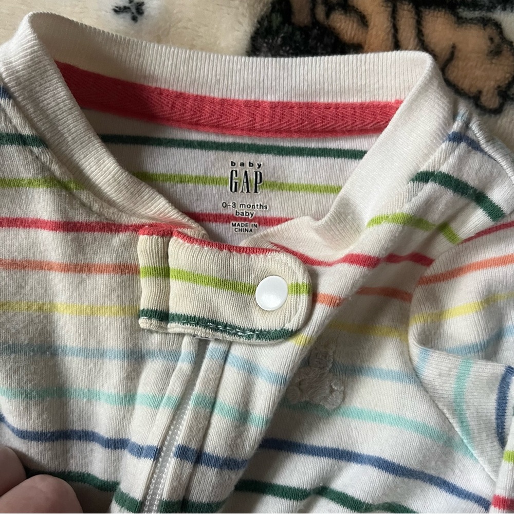 baby sleepers, rainbow and arrow print - Picture 3 of 5